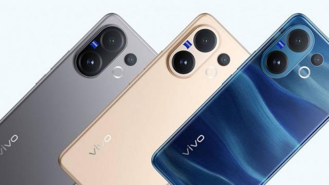 <b>Vivo V60 își pune costumul pentru modul „Nuntă”; Snapdragon 7 Gen 4 și baterie de 6500 mAh pentru petreceri lungi</b>Ştiu că seria vivo V era în general despre telefoane axate pe captura selfie, aşa că ne intriga să vedem în ce direcţie s-a dus această gamă. Cel mai nou astfel de model este vivo V60, care vine cu optică Zeiss şi tocmai a debutat