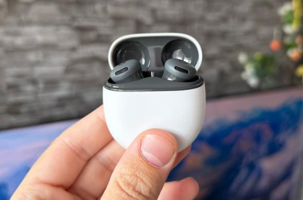 Google Pixel Buds 2a - Design: Google-Pixel-Buds-2a-Design_001.jpg
