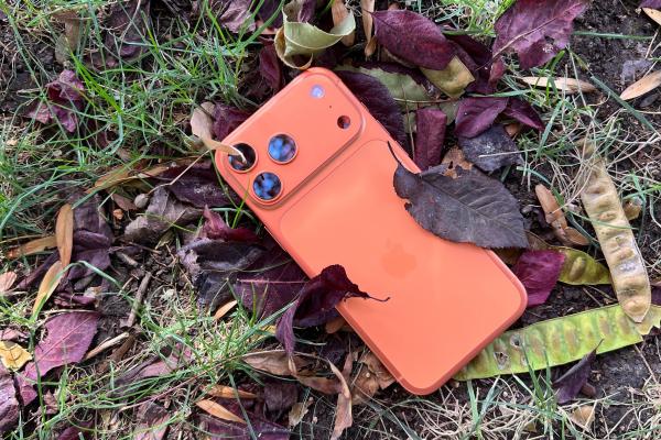 Noul iPhone 17 Pro ajunge și la cei care au plasat precomenzi mai târziu; eMAG livrează