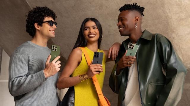 <b>Cum arată dotările celui mai subțire smartphone Motorola? Edge 70 are sub 6 mm grosime și vine pe 5 noiembrie</b>Și Motorola intră în cursa celor mai subțiri smartphone-uri de pe piață, urmând a-l avea ca rival direct pe Galaxy S25 Edge, asta prin prisma sistemului de operare, pentru că știm că mai există și iPhone Air. Vorbim despre Motorola edge 70