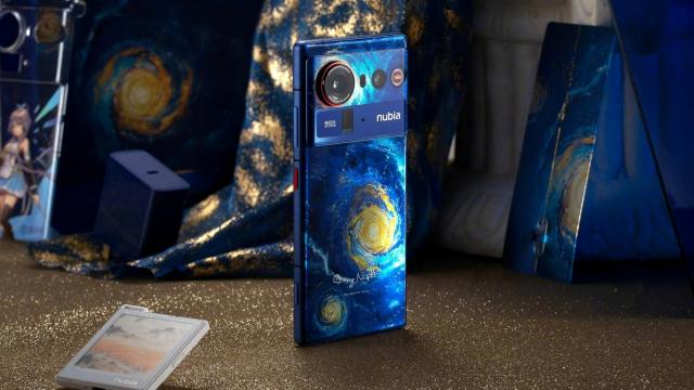 <b>Nubia Z80 Ultra apare în imagini oficiale; Baterie de 7200 mAh într-un corp de doar 7.8 mm grosime</b>Nubia Z80 Ultra, viitorul flagship al celor de la ZTE, a fost surprins în imagini oficiale recent. A ajuns pe web chiar și un unboxing al acestui model ce pare că promite specificații de top și o baterie generoasă într-o talie subțire și atractivă. Design