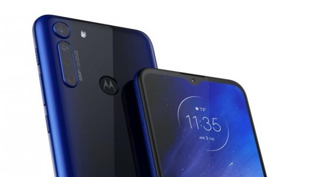 <b>Motorola One Fusion anunțat oficial; Telefon mid-range cu procesor Snapdragon 710, baterie de 5000 mAh și preț de 220 euro</b>La aproximativ o lună distanță de la lansarea lui Motorola One Fusion+ iată că pe piață vine și modelul standard One Fusion care optează pentru un pachet hardware mai light de dragul unui