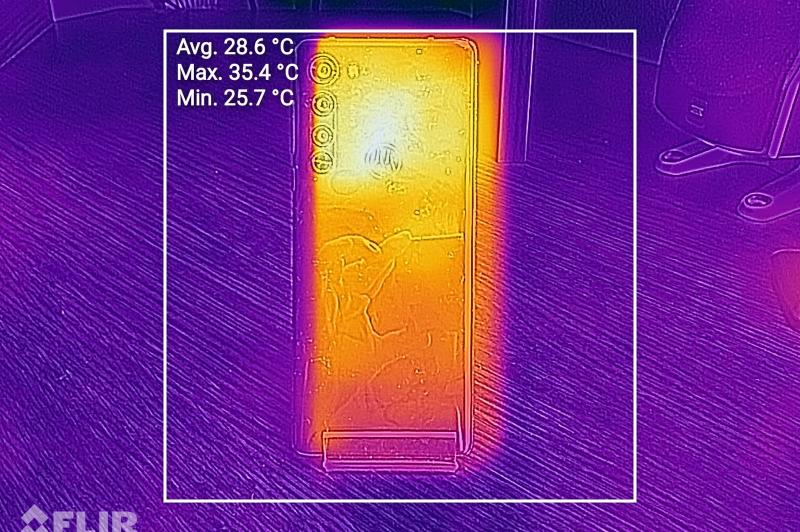 Motorola Edge - Teste Mobilissimo.ro: Motorola-Edge_009.jpg