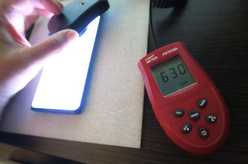 Luminozitate display LG Velvet și ecranul văzut la microscop: LG-Velvet_13.JPG