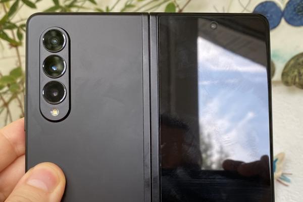 Samsung Galaxy Z Fold 3 5G: Camera oferă aceeaşi performanţă ca la Z Fold 2 5G, poate cu un mic upgrade noaptea
