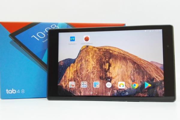 Prezentare Lenovo Tab 4 8: Tabletă multimedia pentru întreaga familie ce impresionează la capitolul acustică