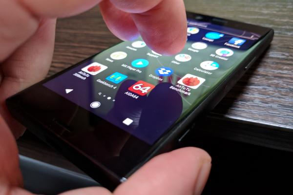 Sony Xperia XZ1 Compact: Benchmark-uri excelente pentru acest micuţ