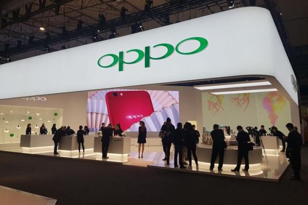 Oppo brevetează un telefon cu ecran edge-to-edge în stil iPhone X
