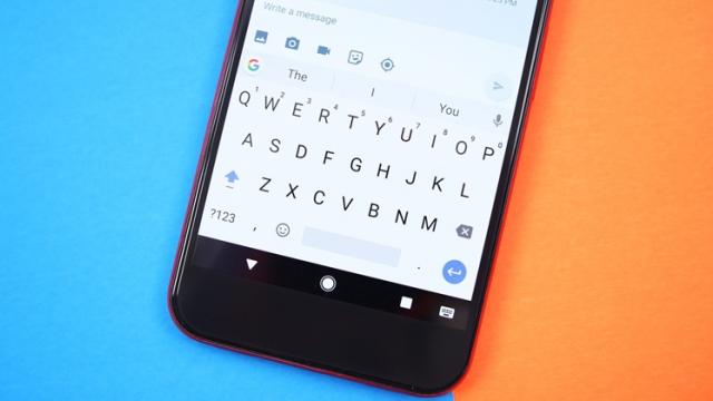 <b>Google GBoard ar putea deveni cea mai populară tastatură virtuală din Android; Iată de ce</b>Una dintre aplicațiile de tip tastatură virtuală ce are mari șanse să devină favorita publicului acum odată cu dispariția Swype este nimeni alta decât Google GBoard. Acest software preinstalat pe terminalele Pixel a început să ofere funcții 