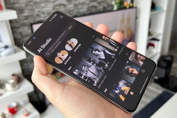 OPPO Find X8 Pro: ColorOS 15 surprinde prin fluiditate, avem Android 15 și multe funcții AI de joacă, dar și pentru productivitate