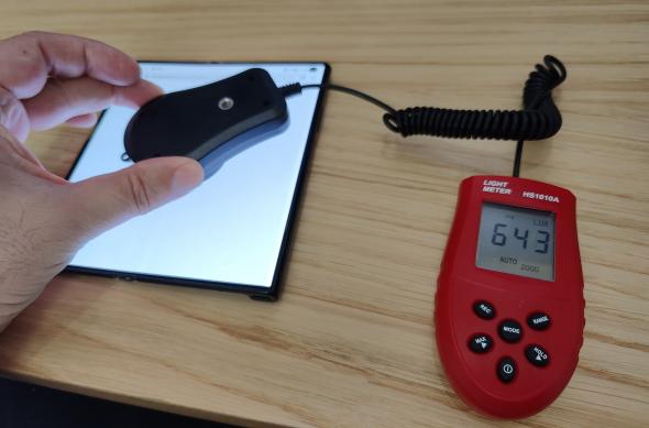 Luminozitate display Huawei Mate Xs 2 și ecranul văzut la microscop: HUAWEI-Mate-Xs-2_092.jpg