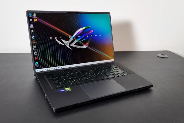 Prezentare ASUS ROG Zephyrus M16 (2022) - Cel mai subțire, performant și elegant laptop de gaming testat de mine până acum
