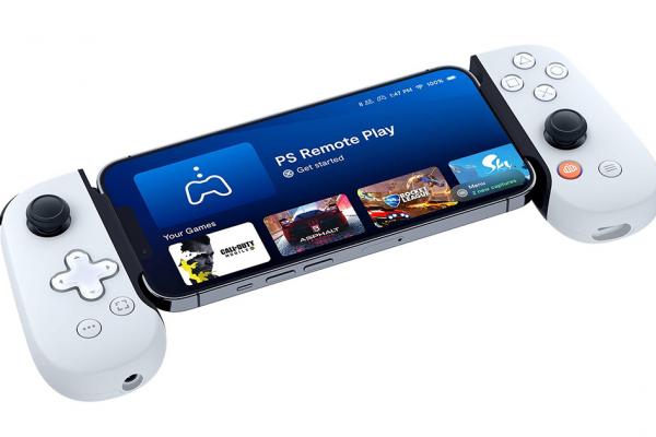 Sony lansează un controller oficial compatibil cu telefoanele Apple - Backbone One PlayStation Edition for iPhone