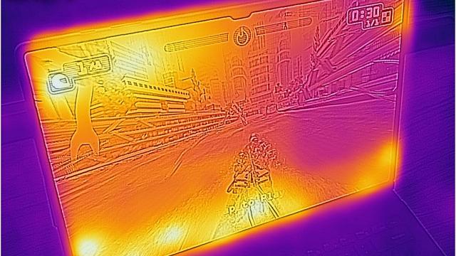 <b>Samsung Galaxy Tab S8 Ultra 5G: Benchmark-uri de locul 1 "Undisputed" între toate tabletele</b>Samsung Galaxy Tab S8 Ultra 5G e una dintre foarte puţinele tablete cu procesor Qualcomm Snapdragon 8 Gen 1 la bord. Are un CPU de 4 nm produs de Samsung, deja cam rău famat pentru energia pe care o consumă. E un CPU octa core cu GPU Adreno 730 şi partea 