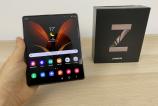 Samsung-Galaxy-Z-Fold-2-Unboxing_027.jpg
