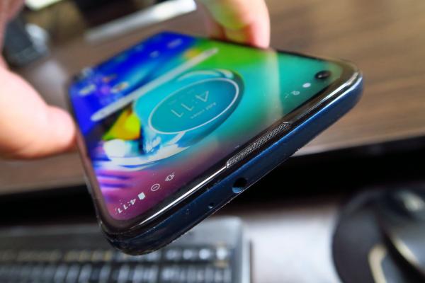 Motorola Moto G8 Power: Baterie bună pentru 2 zile de utilizare normală