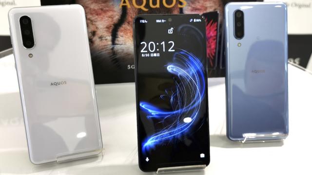 <b>Sharp anunță 4 noi smartphone-uri, dintre care 2 cu 5G; Modelul de top Zero5G Basic are ecran la 240Hz (touch sampling rate) și CPU Snapdragon 765G</b>Finalul săptămânii aduce noutăți din partea celor de la Sharp, companie care tocmai ce a anunțat în Japonia un lineup compus din 4 noi smartphone-uri, dintre care 2 cu suport 5G la pachet