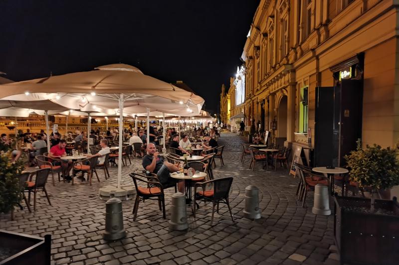 Fotografii făcute seara cu Huawei P40 Lite 5G (mostre foto low light): IMG_20200808_003726.jpg