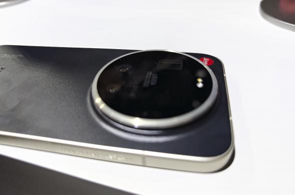 Xiaomi Leica Leitz Phone: Leica Leitz Phone 050.jpg