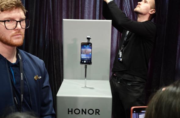 Honor Robot Phone - Fotografii hands-on MWC 2026: IMG_20260301_143553.jpg