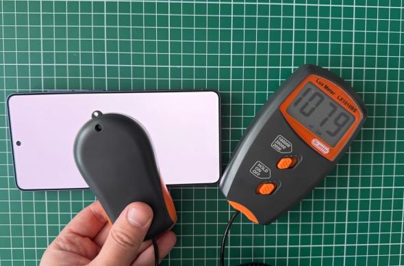 Samsung Galaxy S26 Ultra - Test ecran: Luminozitate_ (1).jpg