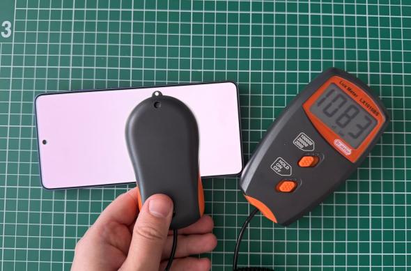 Samsung Galaxy S26 Ultra - Test ecran: Luminozitate_ (5).jpg