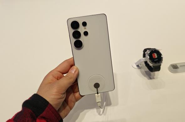 Turul standului Samsung la MWC 2026: IMG_20260302_143303.jpg