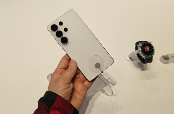 Turul standului Samsung la MWC 2026: IMG_20260302_143302.jpg