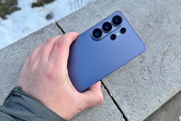 Samsung Galaxy S26 Ultra: Baterie de 5000 mAh cu alimentare mai rapidă, boost la utilizare continuă