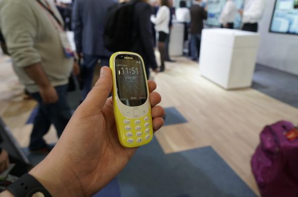 Nokia 3310 (20177), fotografii hands-on de la MWC 2017 din Barcelona: Nokia 3310 (2024).JPG