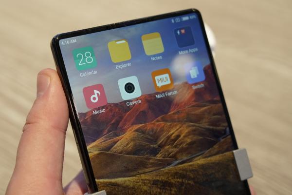 Xiaomi Mi MIX, fotografii hands-on de la MWC 2017 din Barcelona