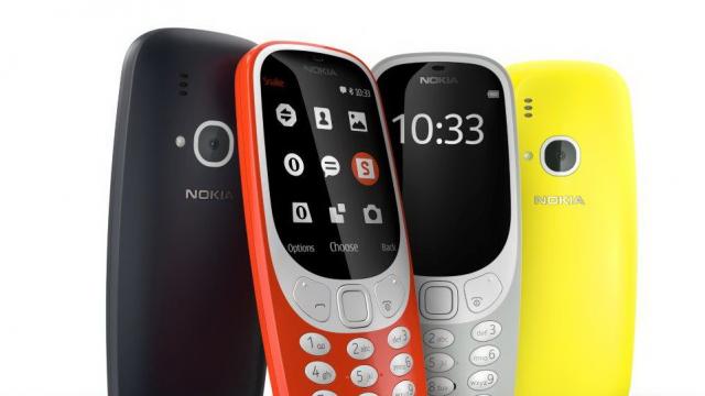 <b>MWC 2017: Nokia 3310 revine într-o variantă cu ecran color, cameră şi un nou joc Snake; Costă 49 de euro</b>Am fost aproape dezamăgiţi pentru o secundă pe finalul evenimentului Nokia/HMD Global de la MWC 2017 azi, crezând că nu mai apare Nokia 3310. Totuşi după prezentarea lui Nokia 3, Nokia 5 şi Nokia 6 varianta internaţională a apărut şi mult aşteptată reveni