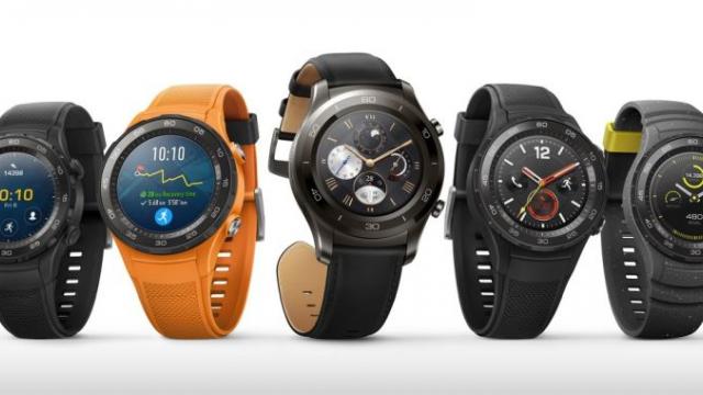 <b>MWC 2017: Huawei Watch 2 anunţat oficial, vine cu un design sportiv, Android Wear 2.0 si versiunea Porsche Design premium</b>Pe lângă telefoane flagship Huawei a adus la MWC 2017 şi un smartwatch nou, modelul Huawei Watch 2. Acesta vine cu un design mai degrabă clasic, neavând buton crown şi optând pentru două butoane fizice standard lateral. Smartwatch-ul rulează Android Wear