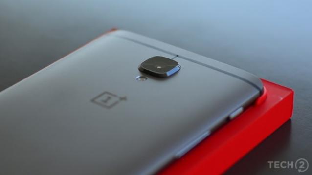 <b>OnePlus 5 are parte de o scăpare, vine cu ecran curbat dual edge şi cameră de 23 MP; OnePlus 4 e sărit din cauza superstiţiei</b>Mi se pare interesant că puţinele zvonuri apărute până acum despre flagship-ul OnePlus din 2017 par să indice sosirea mai degrabă a unui OnePlus 5 decât OnePlus 4. De ce? Pentru că în China cifra "4" poartă ghinion. Azi aflăm extra detalii despre noul mod