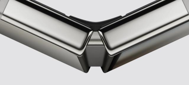 iPhone Duo ar putea deveni cel mai greu de găsit telefon Apple la debut; balamaua limitează producția