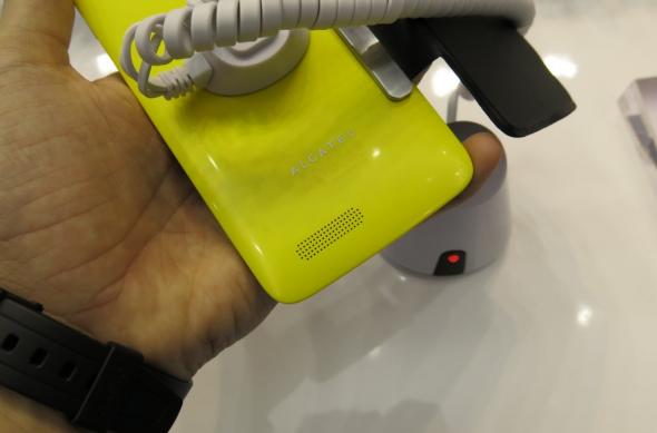 MWC 2013: Alcatel One Touch Scribe HD, un prim phablet al companiei (Video): alcate_one_touch_scribe_hd_08jpg.jpg