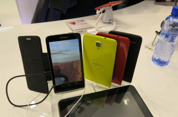 MWC 2013: Alcatel One Touch Scribe HD, un prim phablet al companiei (Video): alcate_one_touch_scribe_hd_01jpg.jpg