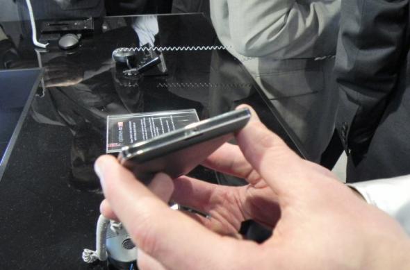 MWC 2012: LG Optimus 4X HD video preview - telefon quad core elegant În acțiune (Video): dscn0263jpg.jpg