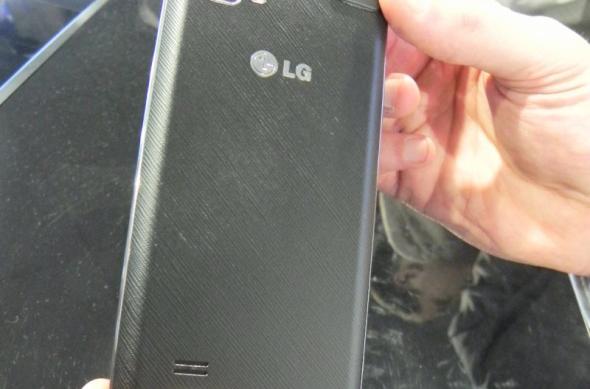 MWC 2012: LG Optimus 4X HD video preview - telefon quad core elegant În acțiune (Video): dscn0261jpg.jpg