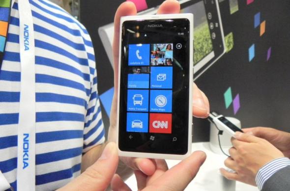 MWC 2012: Standul Nokia din Barcelona, definit de spiriduși, căști glossy, popcorn gratis! (Video): dscn0234jpg.jpg