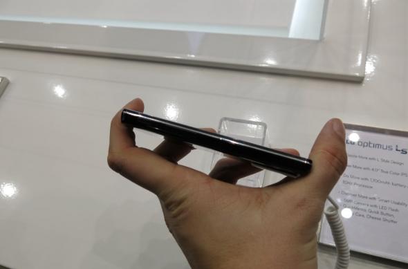 MWC 2013: LG Optimus L5 II Într-un scurt preview, telefon de buget al anului 2013 (Video): lg_optimus_l5_ii_05jpg.jpg