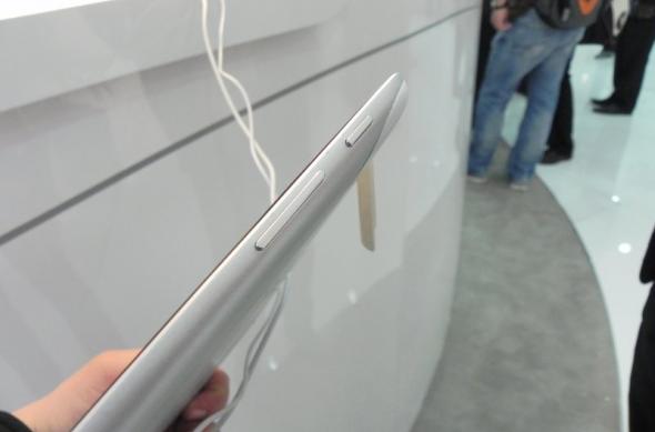 MWC 2012: Huawei MediaPad 10 FHD preview hands on - tableta quad core de 10 inch cu procesor Huawei (Video): dscn0870jpg.jpg