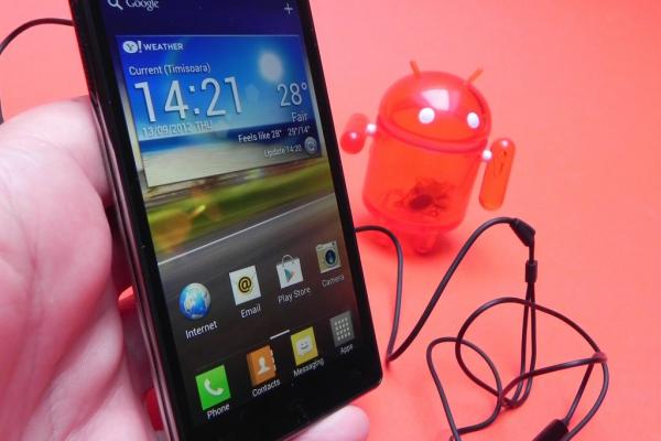 Review LG Optimus 4X HD - interfață Android personalizată plăcută, design atractiv, cameră ușor sub așteptări (Video)