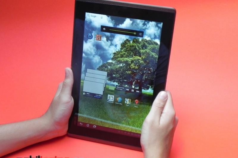 Review ASUS Eee Pad Transformer - hitul internațional se afirmă pe masa noastră de teste (Video): asus_eee_pad_transformer_mobilissimo_06.jpg