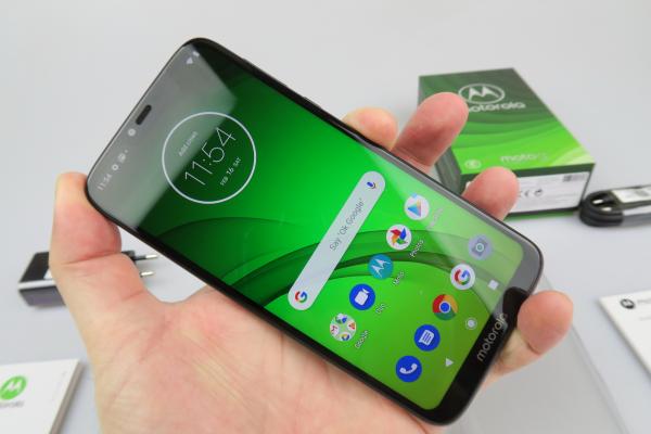 Motorola Moto G7 Power Unboxing: telefonul cu baterie 5000 mAh, Android Pie e aici; Iată ce e în cutie (Video)