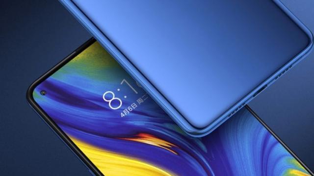 <b>Și cei de la Xiaomi pregătesc un smartphone cu decupaj în ecran pentru camera selfie; Apar brevete ce confirmă adoptarea trendului</b>Trendul care va caracteriza piața smartphone în acest an va fi clar cel al decupajelor forate direct în panoul de ecran și menite să găzduiască senzorii de captură selfie. Avem deja câteva terminale de acest tip din partea celor 