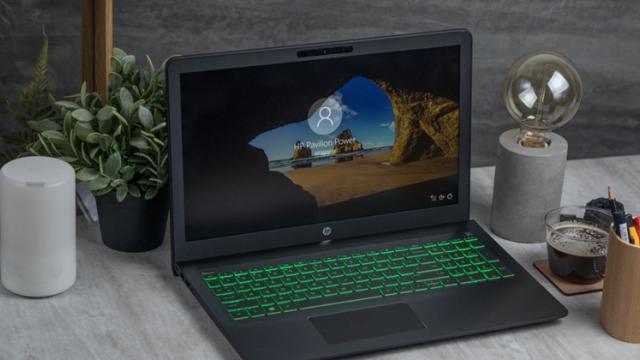 <b>Turul Magazinelor #530: Două laptopuri de gaming Core i7, bărcuță pentru pescuit, Huawei P Smart (2019) la cel mai mic preț</b>Turul Magazinelor a ajuns la ediţia 530 şi nu se opreşte din a vă oferi cele mai bune preţuri şi oferte de pe piaţa locală. Azi revenim cu 2 telefoane, 2 laptop-uri de gaming şi un monitor LED generos pentru voi. Avem şi o bărcuţă 