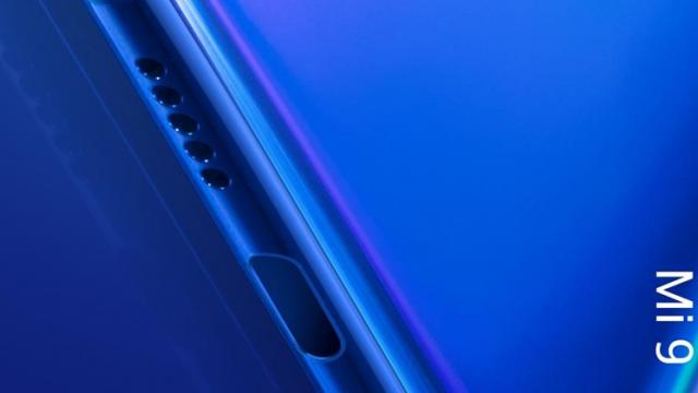 <b> Xiaomi Mi 9 apare în randări oficiale pe un albastru răpitor, înainte de debutul de pe 20 februarie</b>Nu ştiu dacă aţi remarcat, dar Xiaomi a devenit extrem de activă în social media şi se pricepe mai bine la asta decât OnePlus de exemplu. Ştie în special să facă teasere reuşite şi cred că şi să provoace scăpări controlate uneori