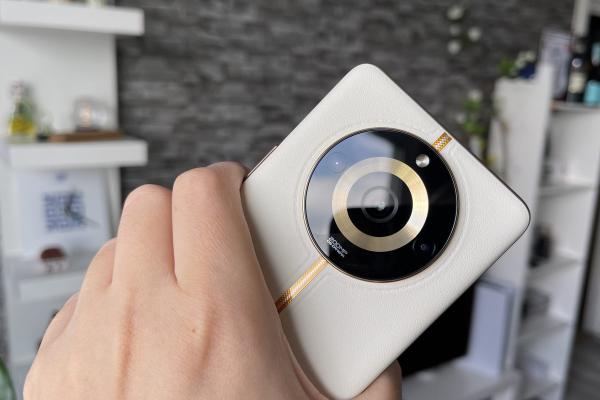 realme 11 Pro+: Se ridică senzorul foto de 200 megapixeli la înălțimea așteptărilor?