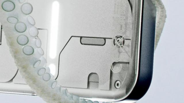 <b>Nothing Phone (2) va aduce până la urmă schimbări de design, conform unor teasere noi; Precomenzile au început</b>În iulie ne aşteaptă un debut important, cel al telefonului Nothing Phone (2) şi azi avem două veşti cu privire la el: Nothing tocmai a postat un teaser cu privire la design şi avem şi oferte speciale la precomandă în India

